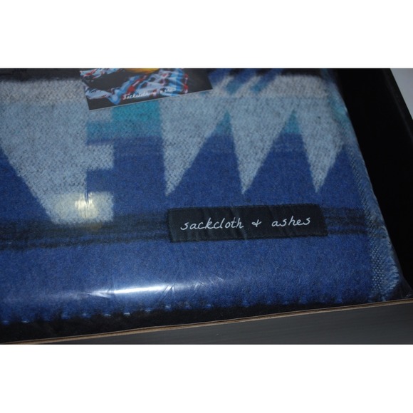Sackcloth & Ashes Aztec Wool Blanket Throw 59x70 Blue Gray Black New - Picture 2 of 4